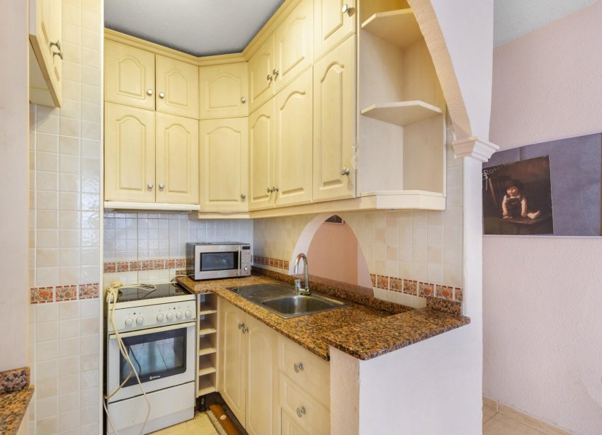 Resale - Apartment - Torrevieja - Centro - Muelle Pesquero