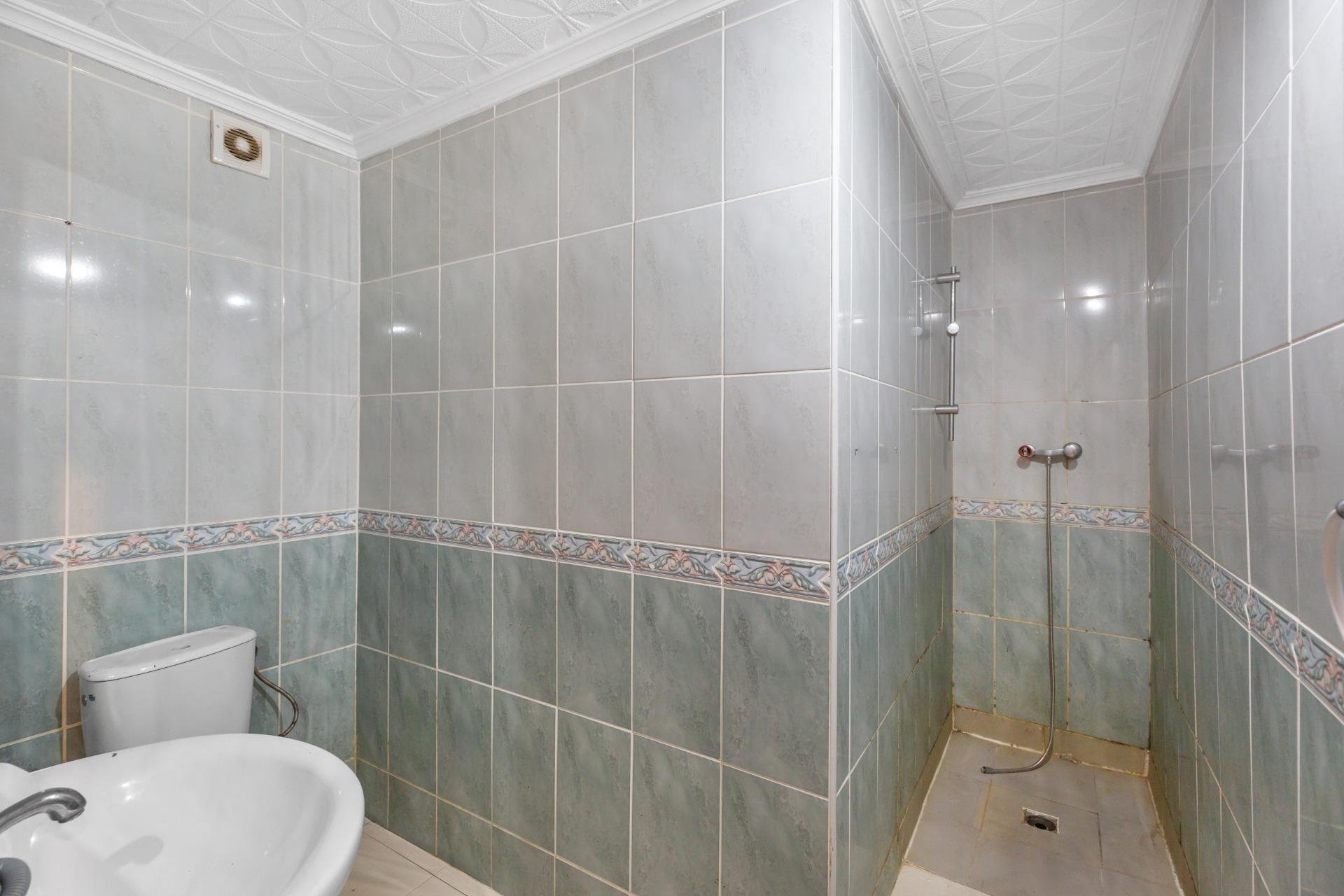 Resale - Apartment - Torrevieja - Centro - Muelle Pesquero