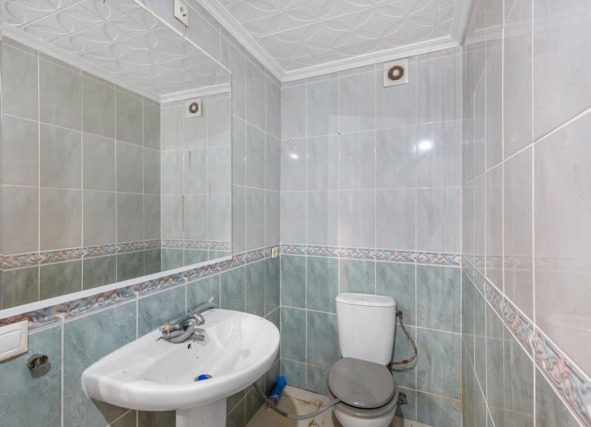 Resale - Apartment - Torrevieja - Centro - Muelle Pesquero