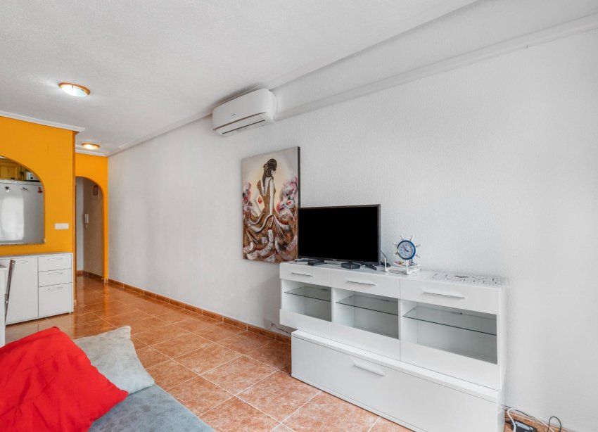 Resale - Apartment - Torrevieja - Centro - Muelle Pesquero