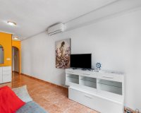 Resale - Apartment - Torrevieja - Centro - Muelle Pesquero