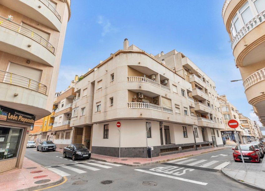 Resale - Apartment - Torrevieja - Centro - Muelle Pesquero