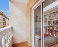 Resale - Apartment - Torrevieja - Centro - Muelle Pesquero