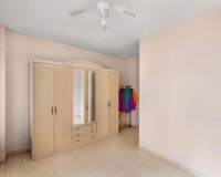Resale - Apartment - Torrevieja - Centro - Muelle Pesquero