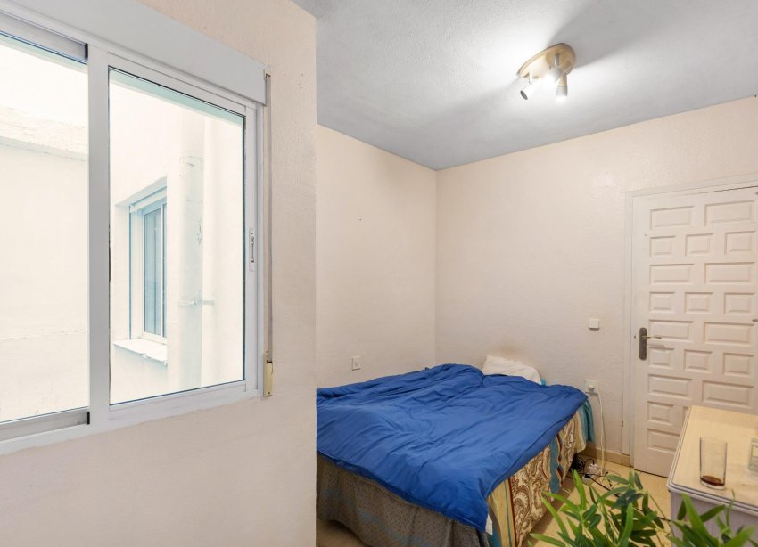 Resale - Apartment - Torrevieja - Centro - Muelle Pesquero