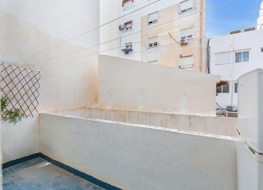 Resale - Apartment - Torrevieja - Centro - Muelle Pesquero