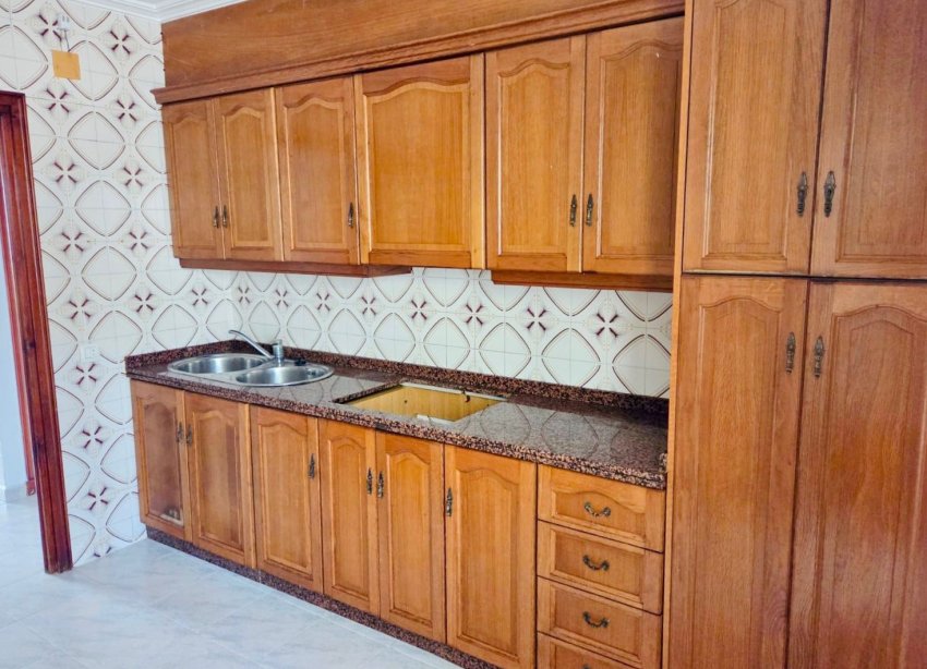 Resale - Apartment - Torrevieja Centro - Torrevieja