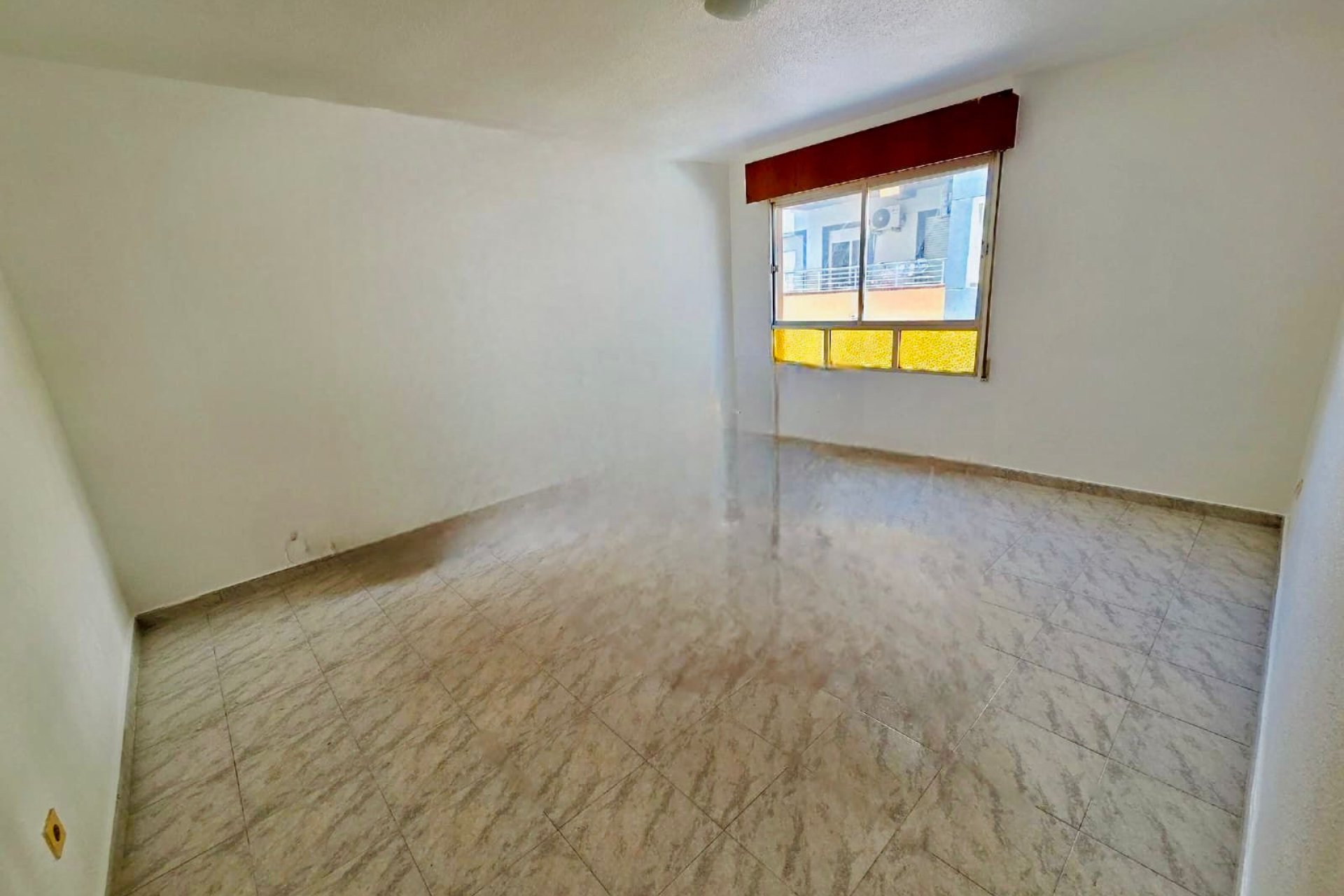 Resale - Apartment - Torrevieja Centro - Torrevieja