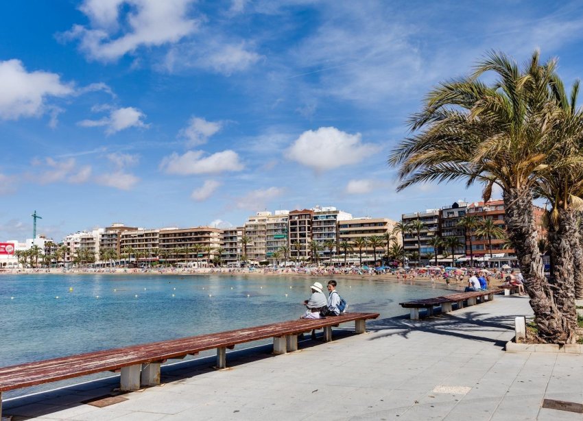 Resale - Apartment - Torrevieja - Centro