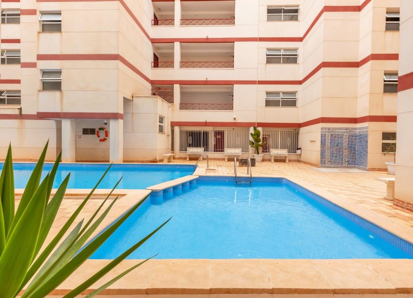 Resale - Apartment - Torrevieja - Centro