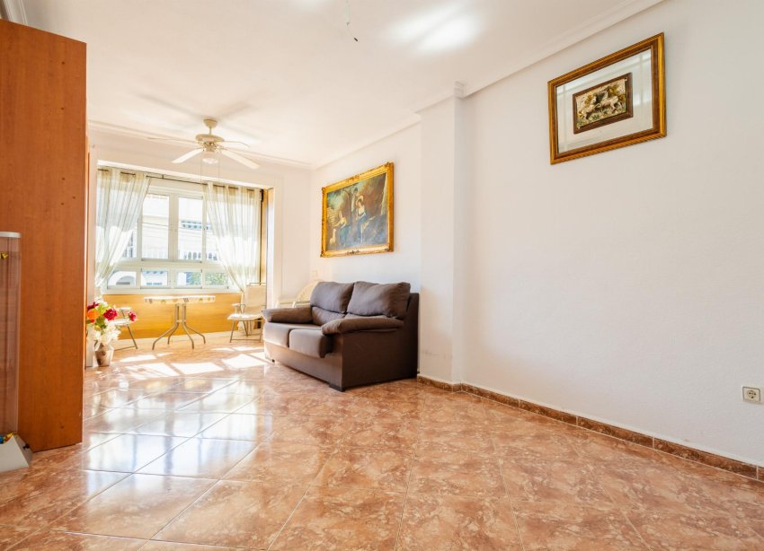 Resale - Apartment - Torrevieja - Centro