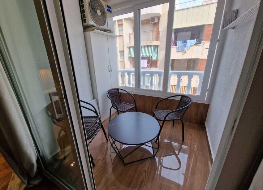 Resale - Apartment - Torrevieja - Centro