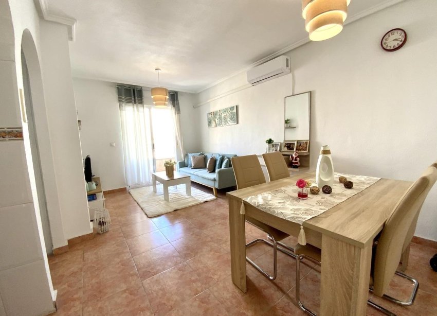 Resale - Apartment - Torrevieja - Centro