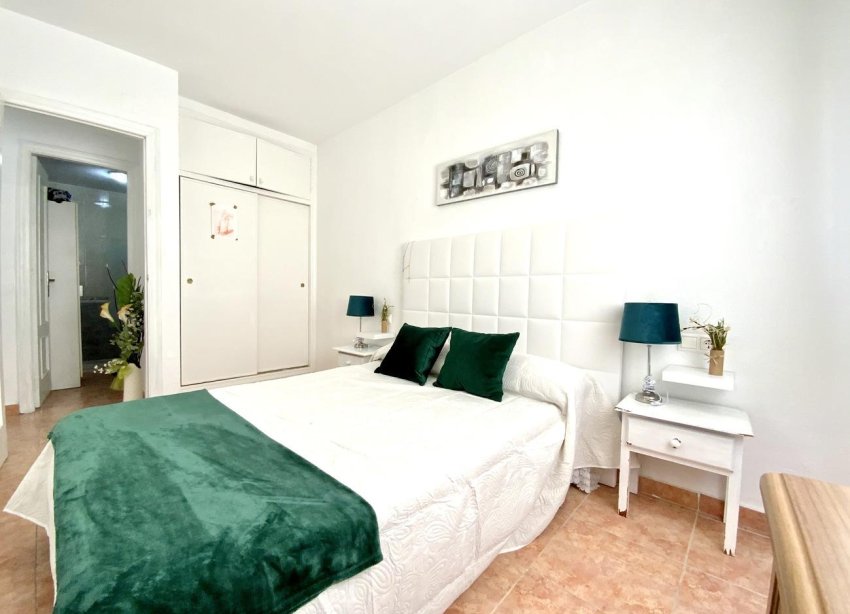 Resale - Apartment - Torrevieja - Centro