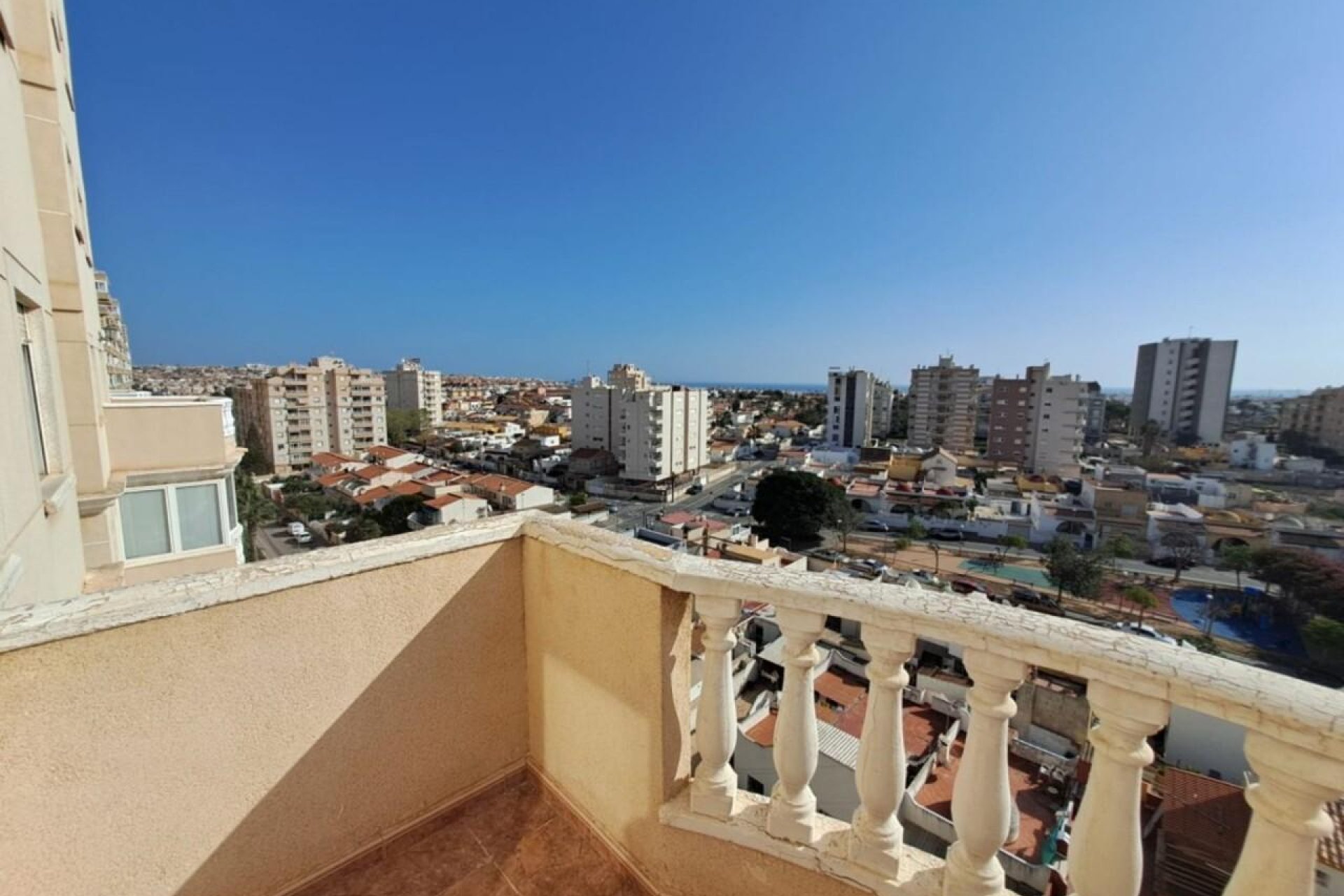 Resale - Apartment - Torrevieja - Centro