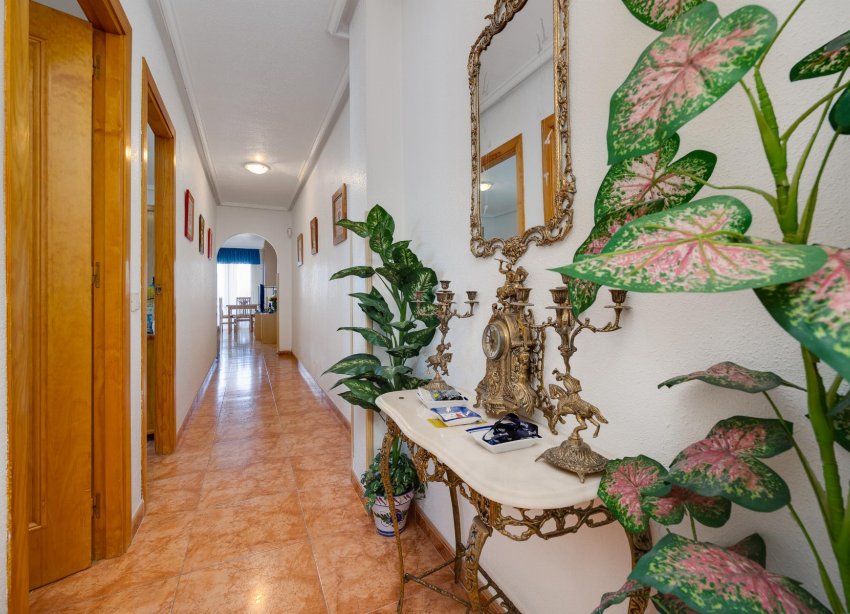 Resale - Apartment - Torrevieja - Centro