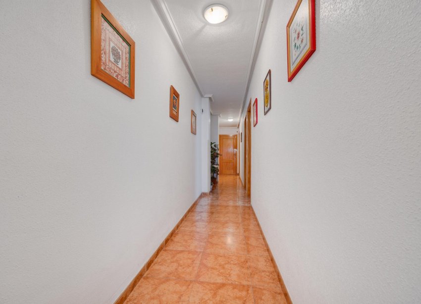 Resale - Apartment - Torrevieja - Centro