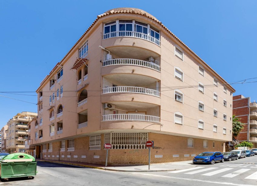 Resale - Apartment - Torrevieja - Centro