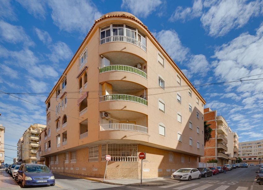 Resale - Apartment - Torrevieja - Centro