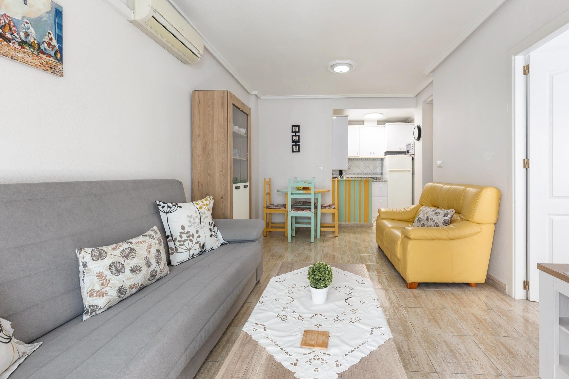 Resale - Apartment - Torrevieja - Centro