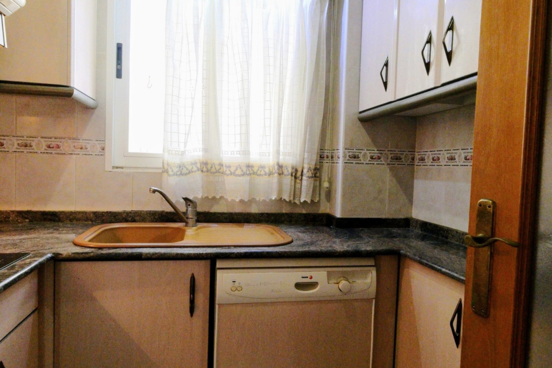 Resale - Apartment - Torrevieja - Centro