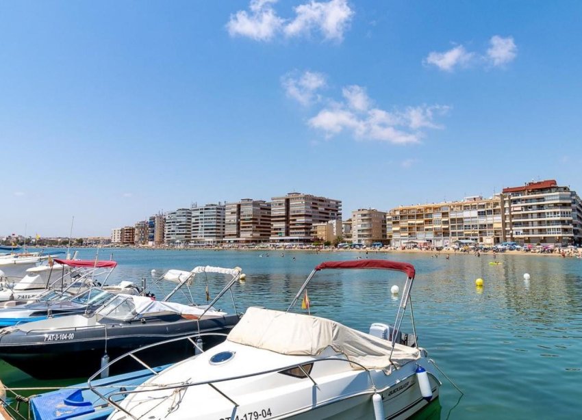 Resale - Apartment - Torrevieja - Centro