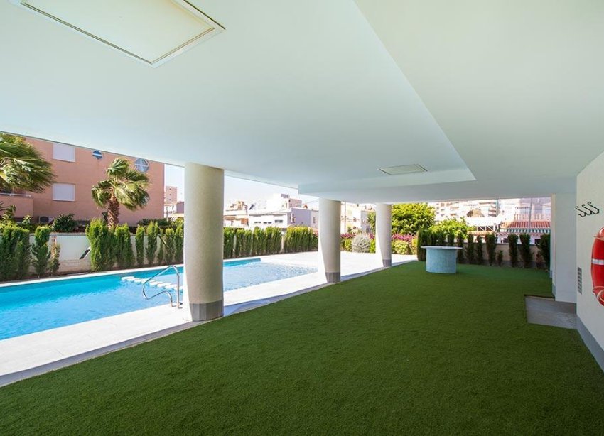 Resale - Apartment - Torrevieja - Centro