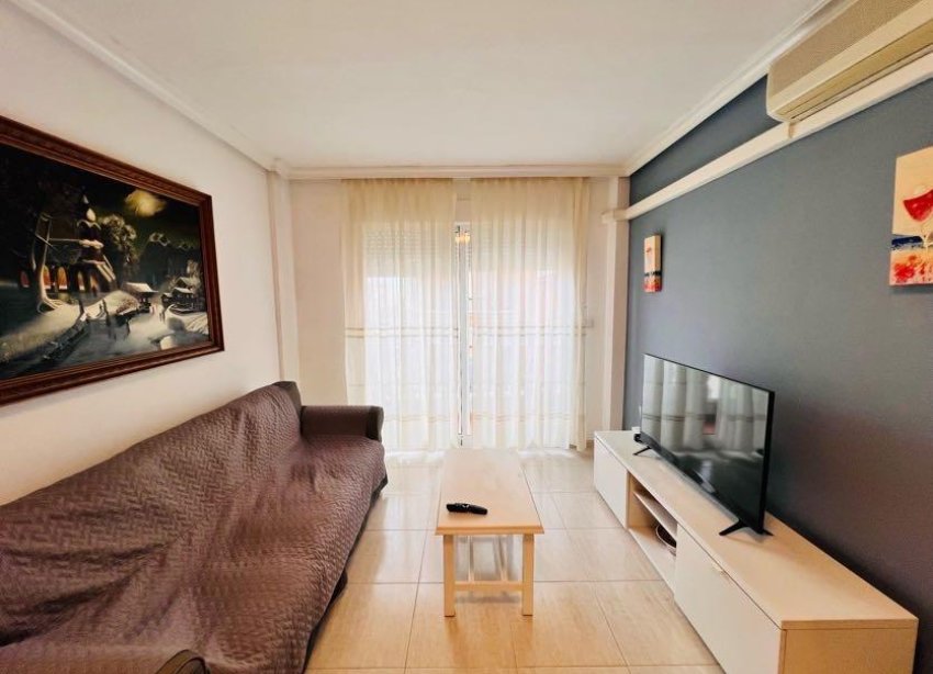 Resale - Apartment - Torrevieja - Centro