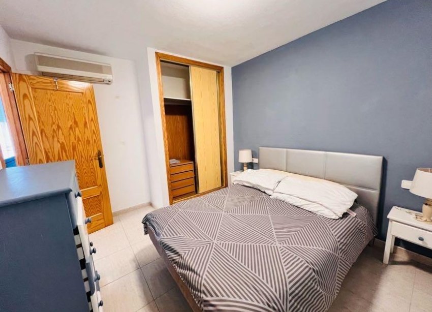 Resale - Apartment - Torrevieja - Centro