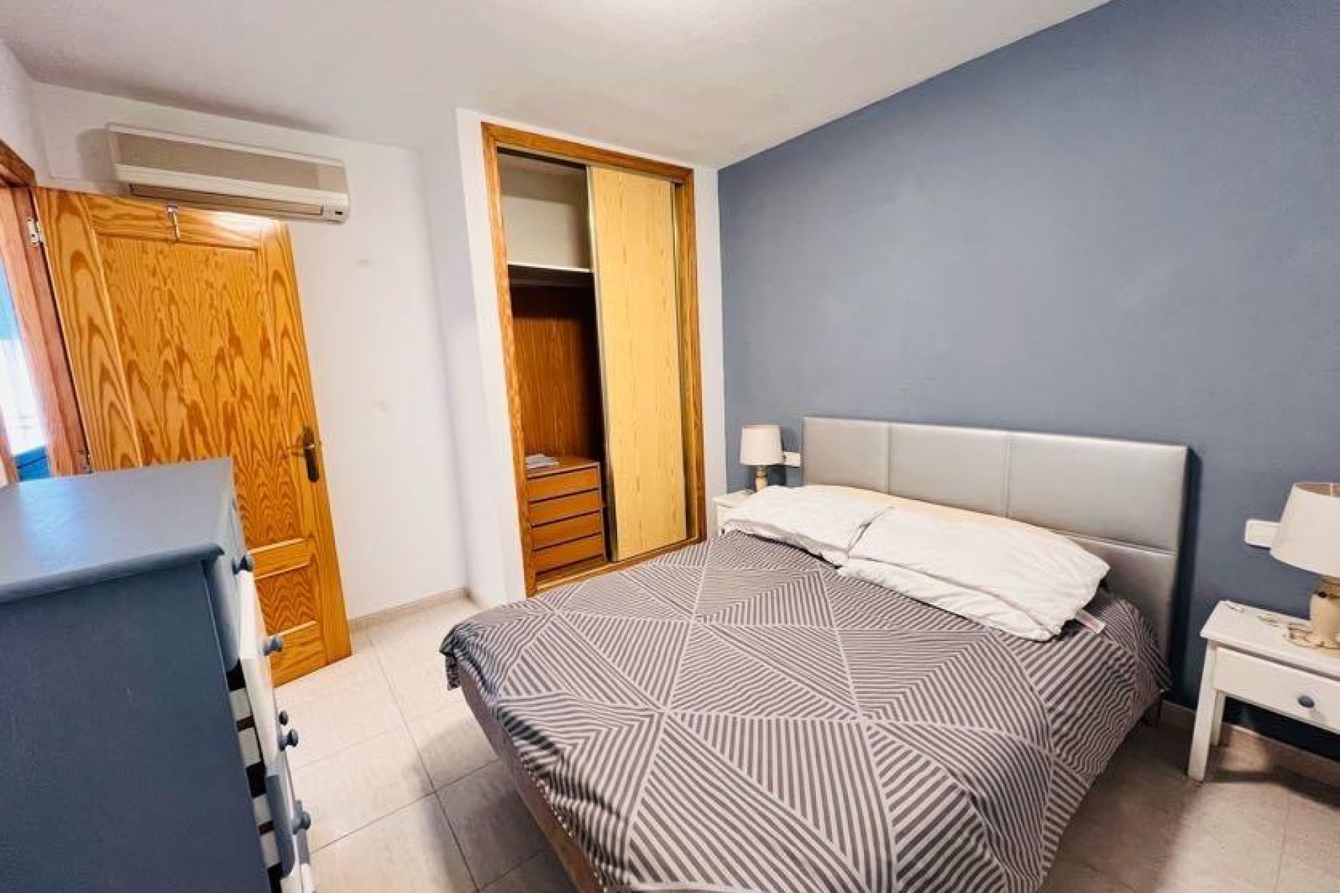 Resale - Apartment - Torrevieja - Centro