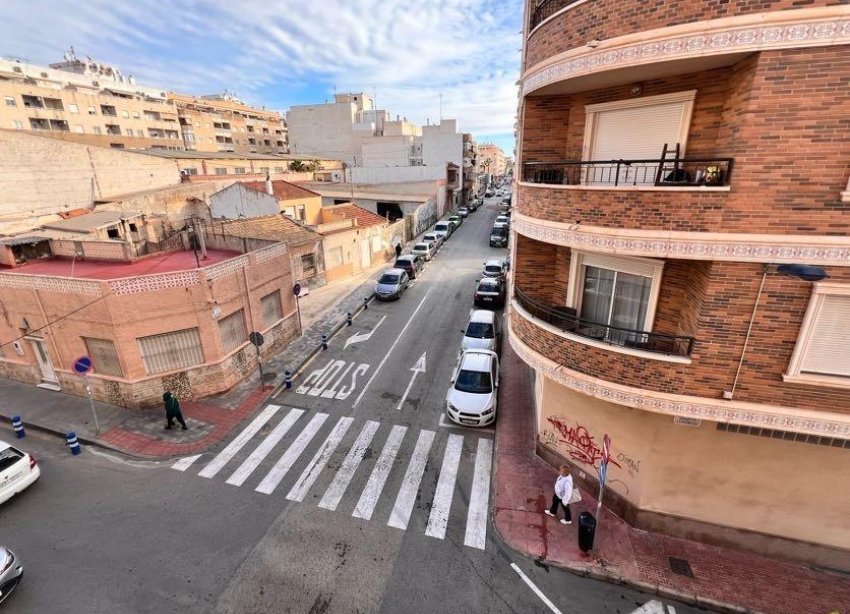 Resale - Apartment - Torrevieja - Centro