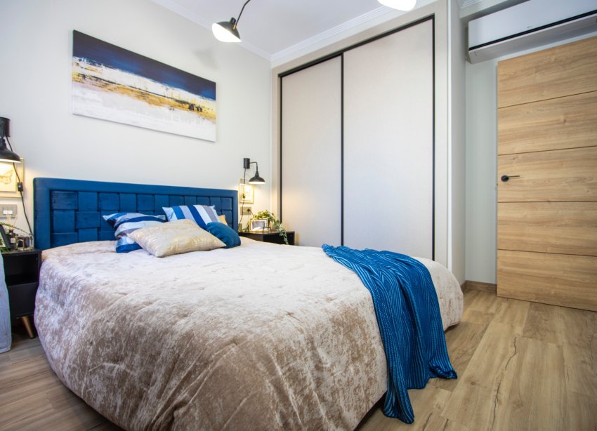 Resale - Apartment - Torrevieja - Centro