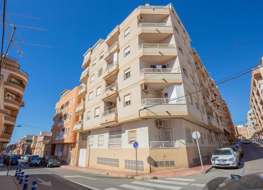 Resale - Apartment - Torrevieja - Centro