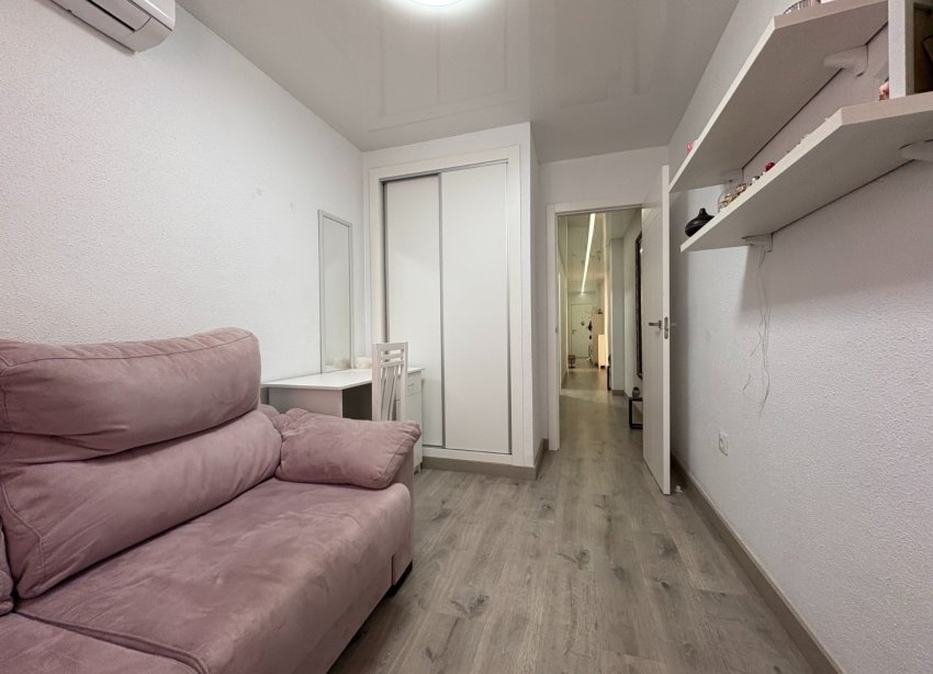 Resale - Apartment - Torrevieja - Centro