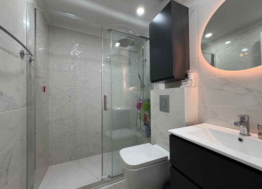 Resale - Apartment - Torrevieja - Centro