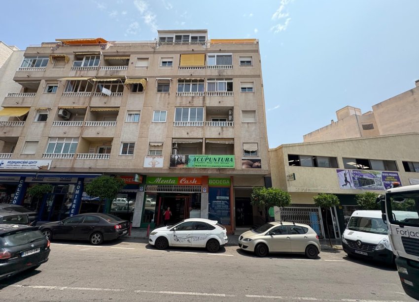 Resale - Apartment - Torrevieja - Centro