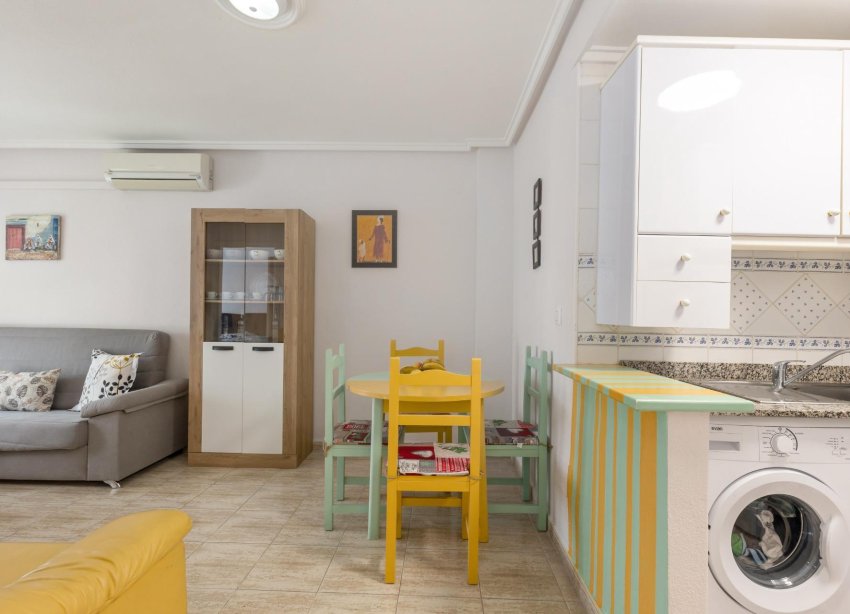 Resale - Apartment - Torrevieja - Centro