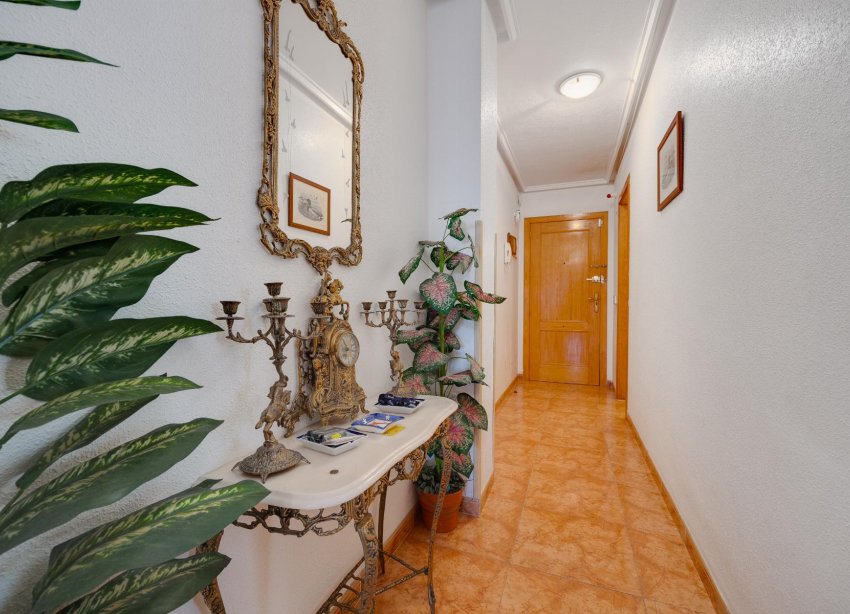 Resale - Apartment - Torrevieja - Centro