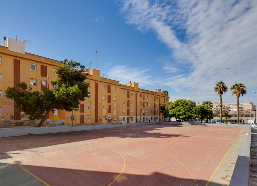 Resale - Apartment - Torrevieja - Centro