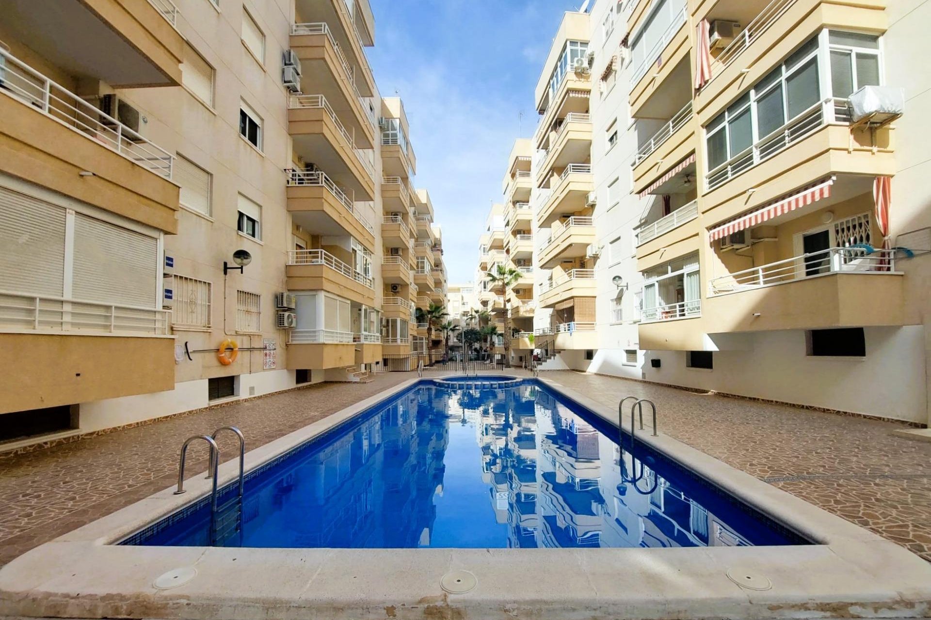 Resale - Apartment - Torrevieja - Centro