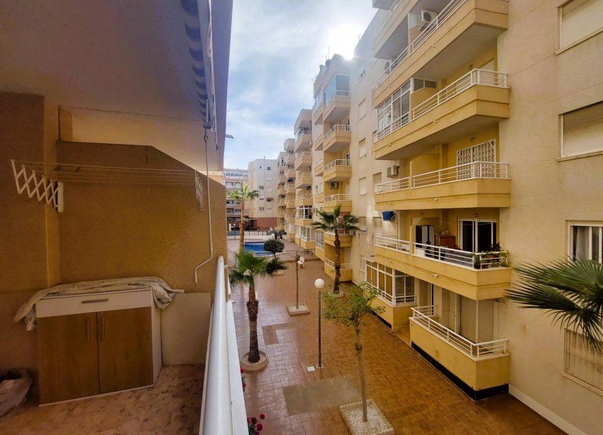 Resale - Apartment - Torrevieja - Centro