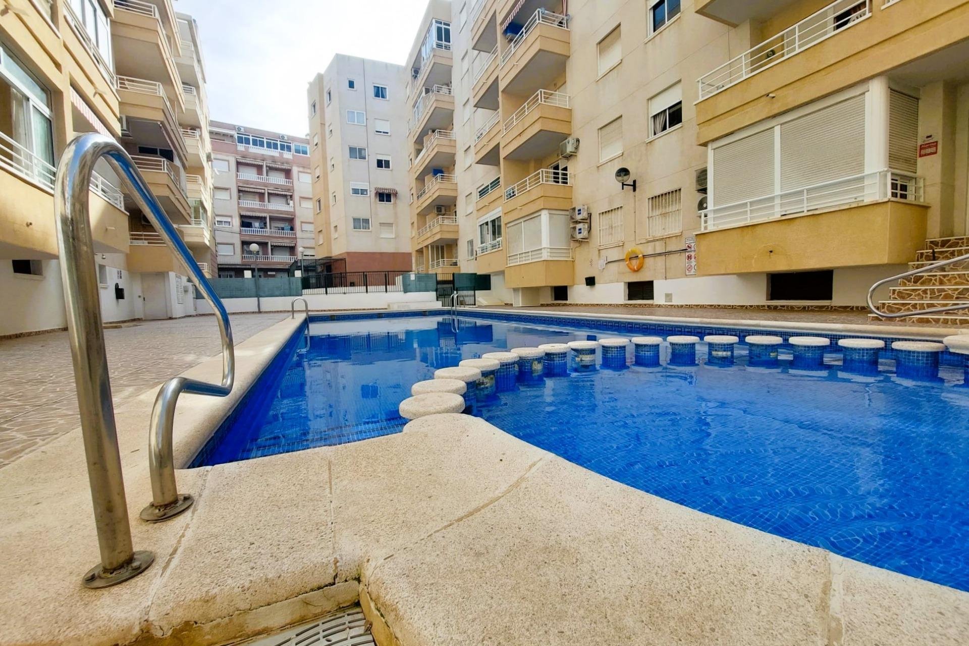 Resale - Apartment - Torrevieja - Centro