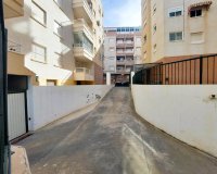 Resale - Apartment - Torrevieja - Centro