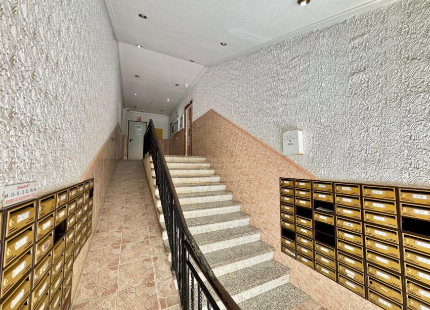 Resale - Apartment - Torrevieja - Centro