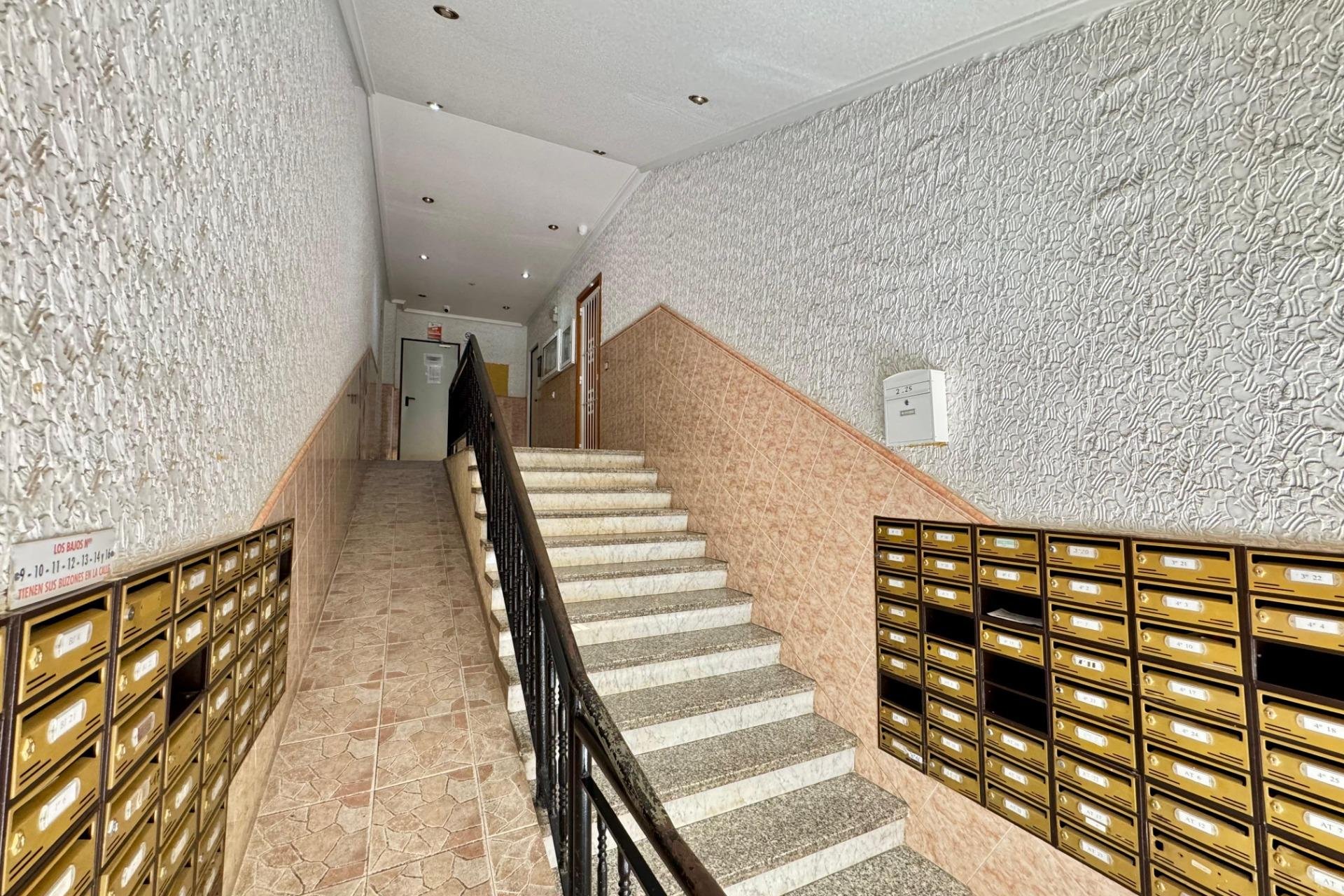 Resale - Apartment - Torrevieja - Centro