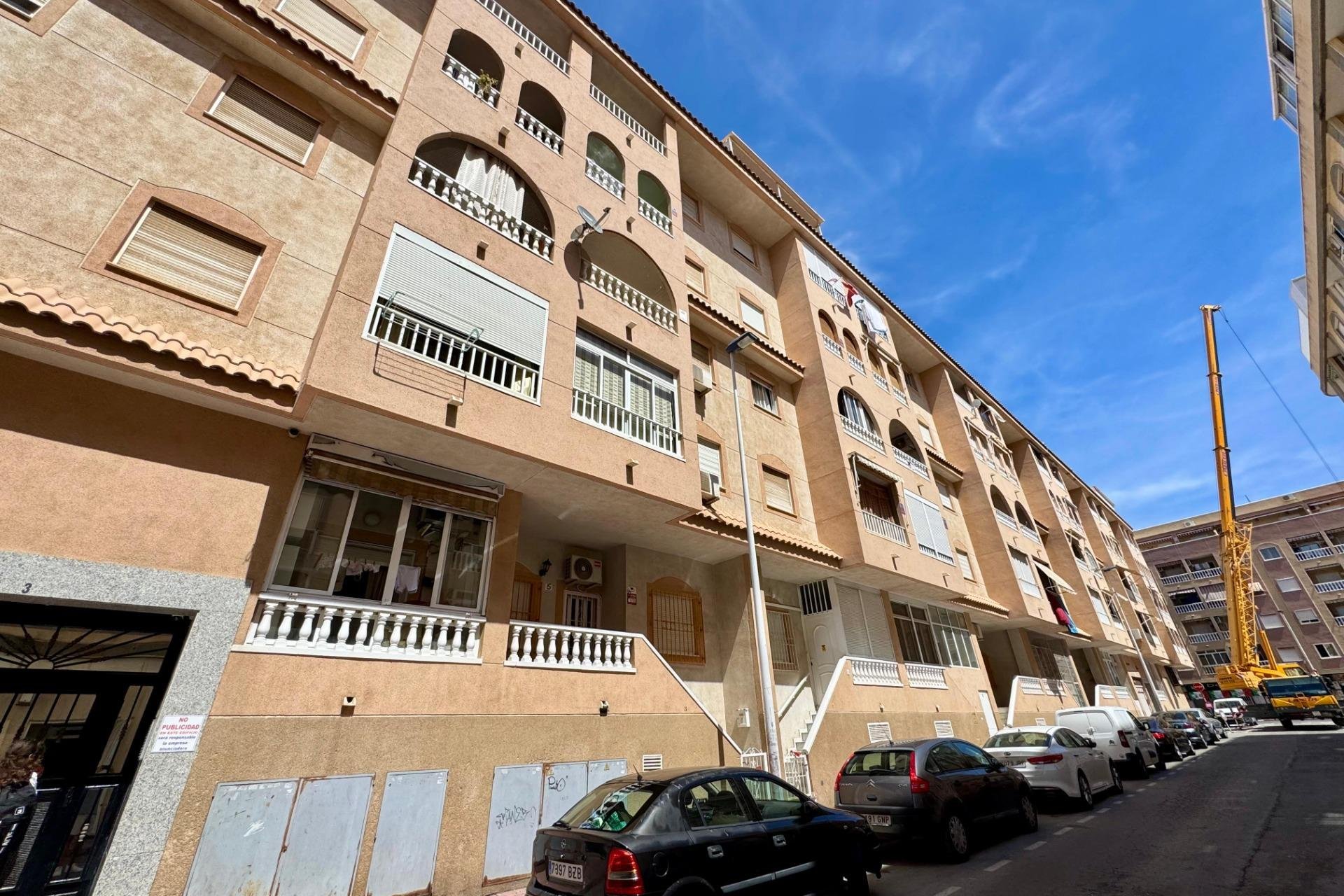 Resale - Apartment - Torrevieja - Centro