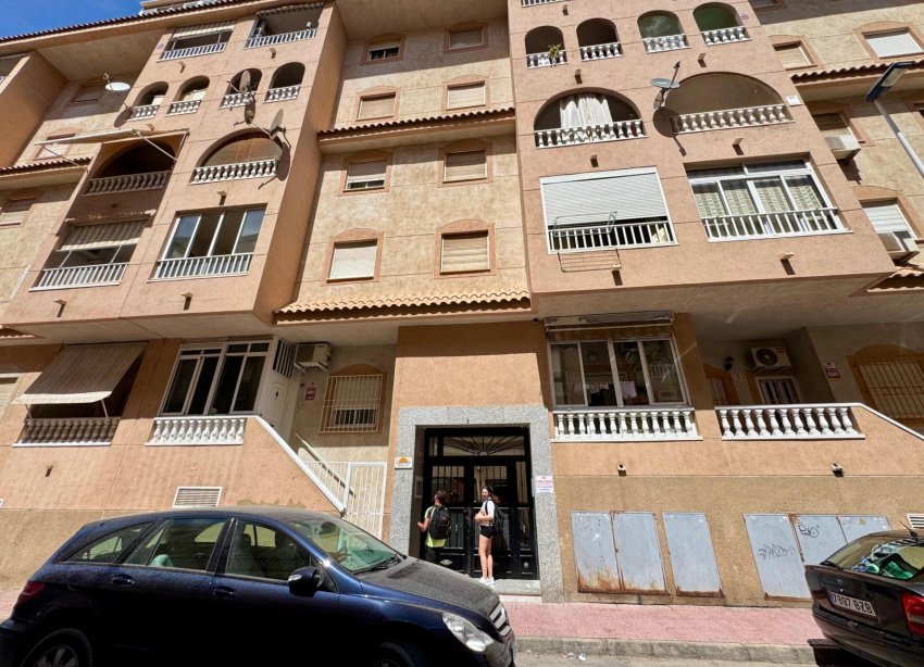 Resale - Apartment - Torrevieja - Centro