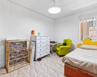 Resale - Apartment - Torrevieja - Centro