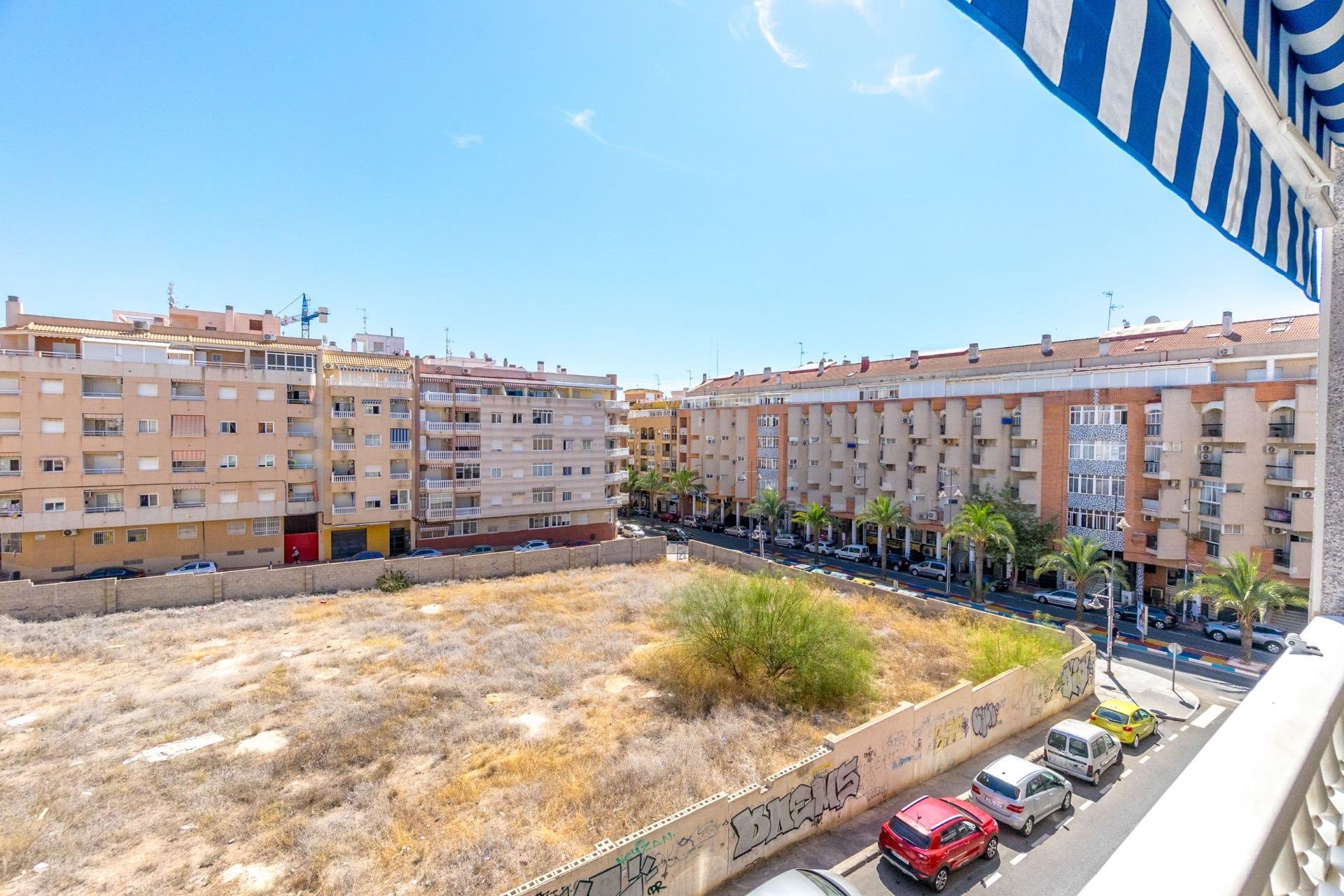 Resale - Apartment - Torrevieja - Centro