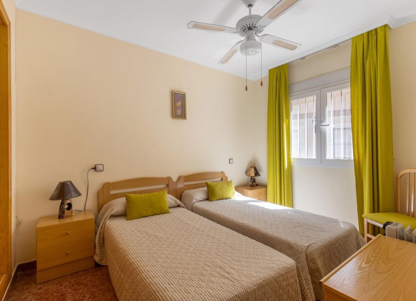 Resale - Apartment - Torrevieja - Centro